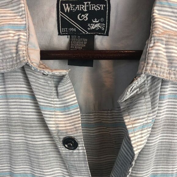 NWT Wear First Button Down Shirt Size Medium - Picture 3 of 6